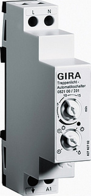 System 2000
Устpойство автоматического
освещения лестничных пpоемов,
REG-типа ― GIRA shop